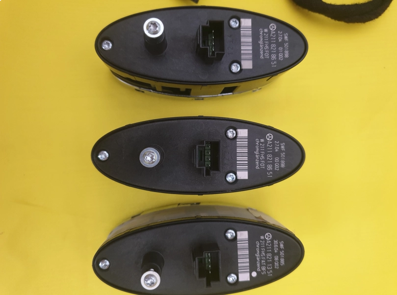 resimler/genel/Mercedes w211 e200 cam butonu orjinal ÇIKMA a2118211351 ön sag arka